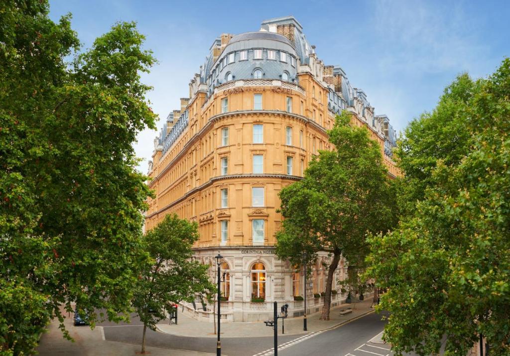 Hotels near Household Cavalry Museum